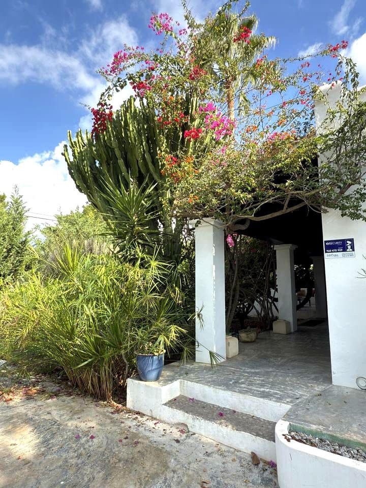 4 bedroom Villa for rent in San Jose / Sant Josep de Sa Talaia - € 14,000 (Ref: 9564112)