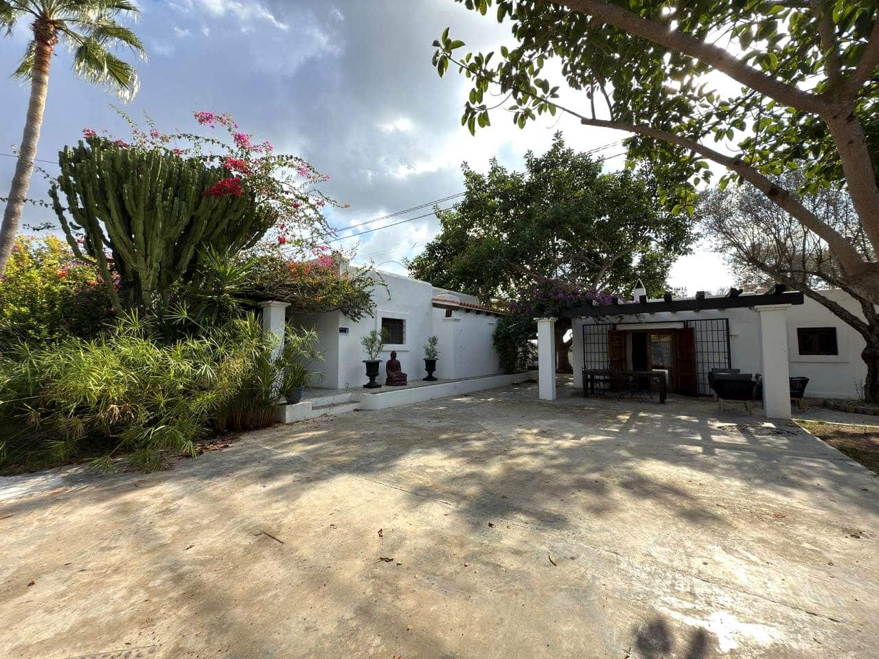 4 bedroom Villa for rent in San Jose / Sant Josep de Sa Talaia - € 14,000 (Ref: 9564112)