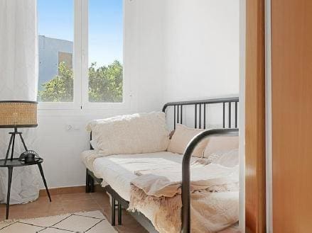 2 bedroom Flat for rent in Santa Gertrudis de Fruitera with garage - € 4,700 (Ref: 9570131)