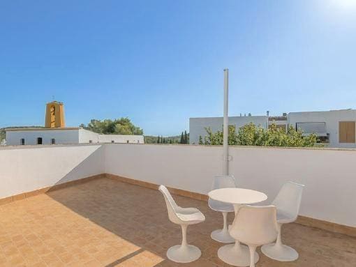 2 bedroom Flat for rent in Santa Gertrudis de Fruitera with garage - € 4,700 (Ref: 9570131)