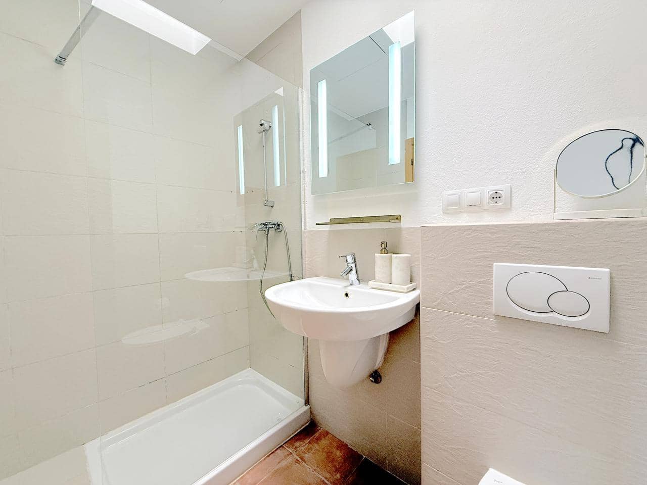 2 bedroom Flat for rent in Santa Gertrudis de Fruitera with garage - € 3,500 (Ref: 9570131)