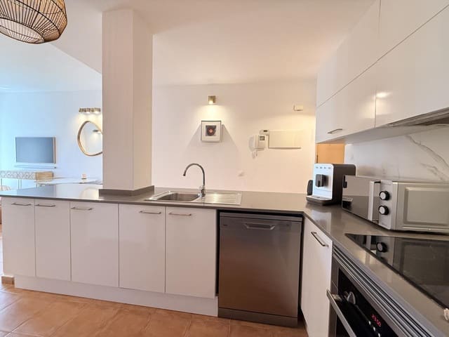 2 slaapkamer Flat te huur in Santa Gertrudis de Fruitera, Santa Eulalia / Santa Eularia met garage - € 4.700 (Ref: 9570131)