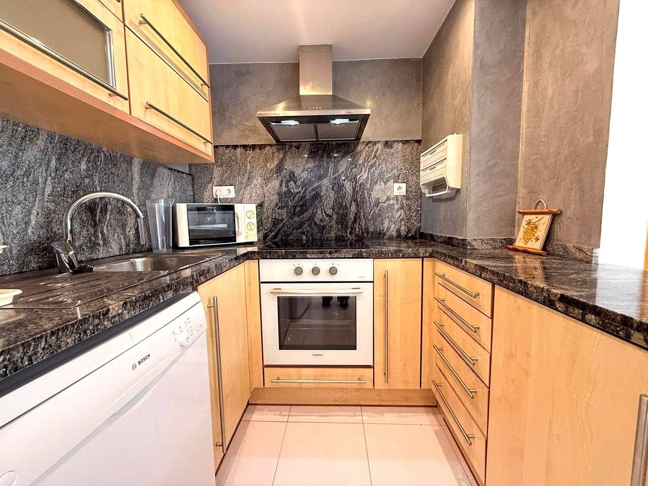 2 soverom Leilighet til leie i Ibiza by med svømmebasseng - € 4 500 (Ref: 9583431)