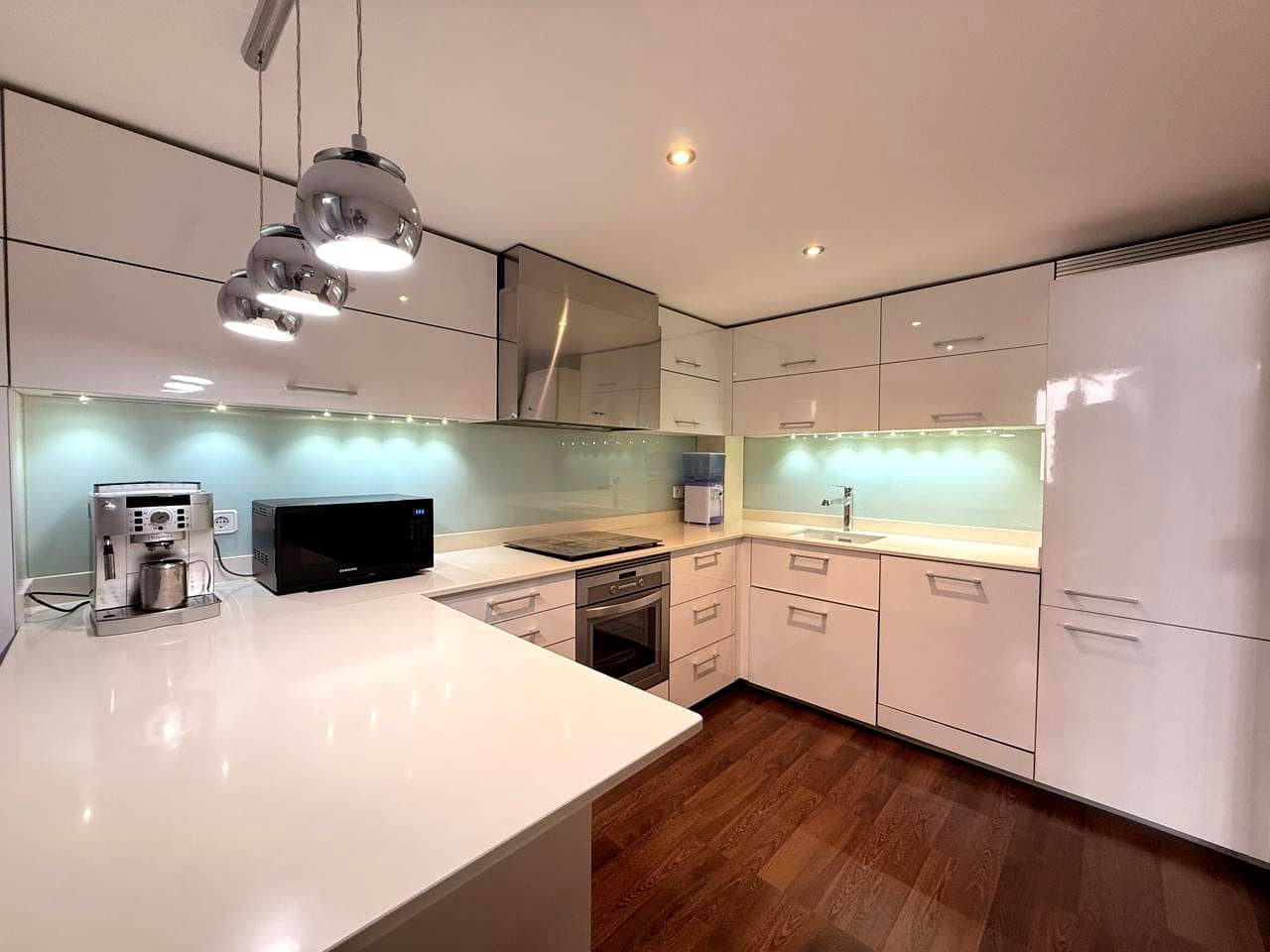 Piso de 3 habitaciones en Cap Martinet en venta - 790.000 € (Ref: 9654114)