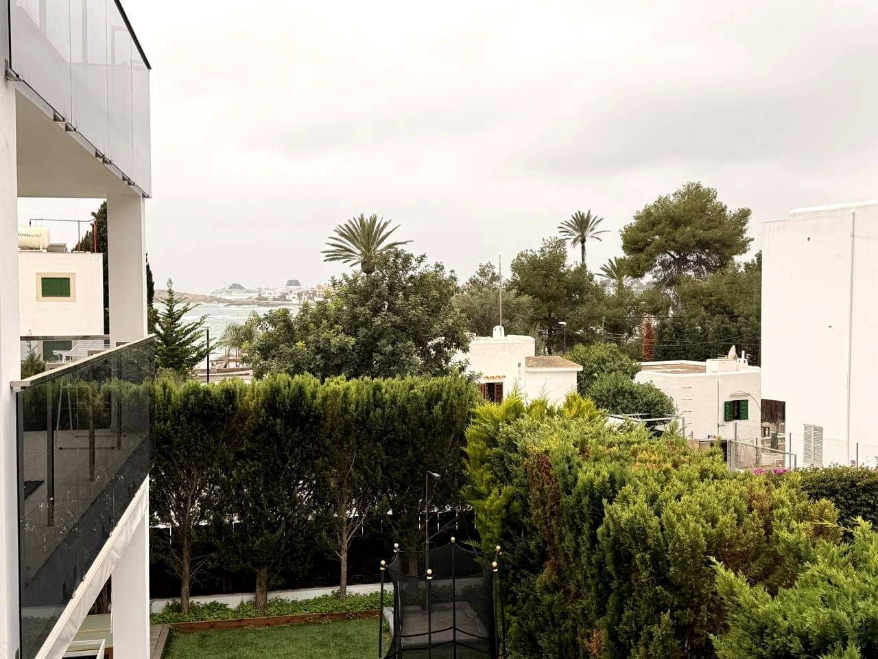 Piso de 3 habitaciones en Cap Martinet en venta - 790.000 € (Ref: 9654114)