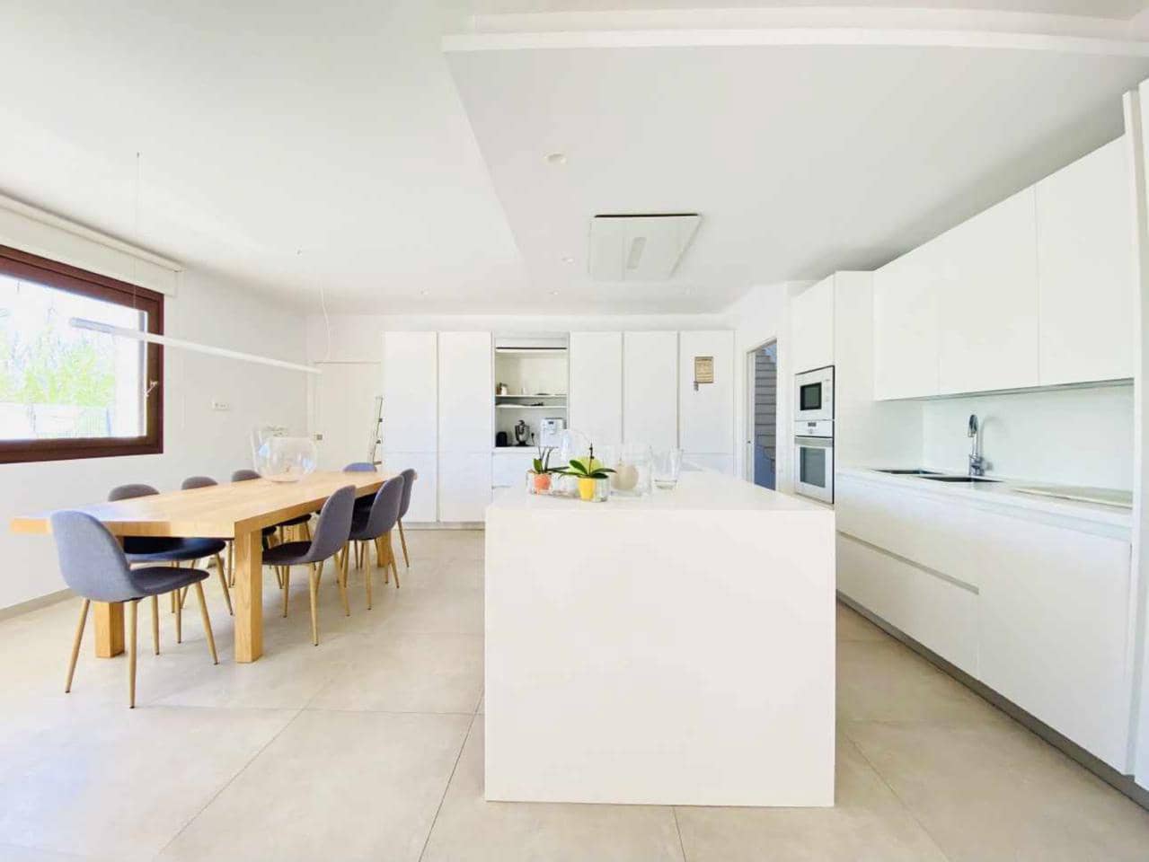 4 Zimmer Villa zu vermieten in Nuestra Senora de Jesus mit Pool - 26.000 € (Ref: 9672189)