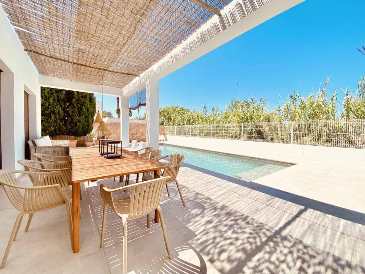 4 Zimmer Villa zu vermieten in Nuestra Senora de Jesus mit Pool - 26.000 € (Ref: 9672189)