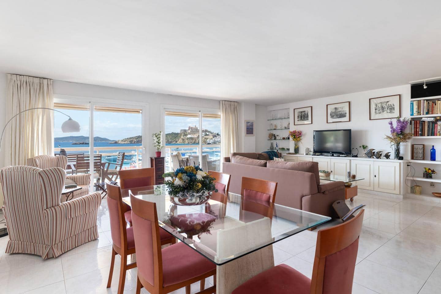4 slaapkamer Flat te koop in Ibiza dorp met garage - € 2.500.000 (Ref: 9815070)