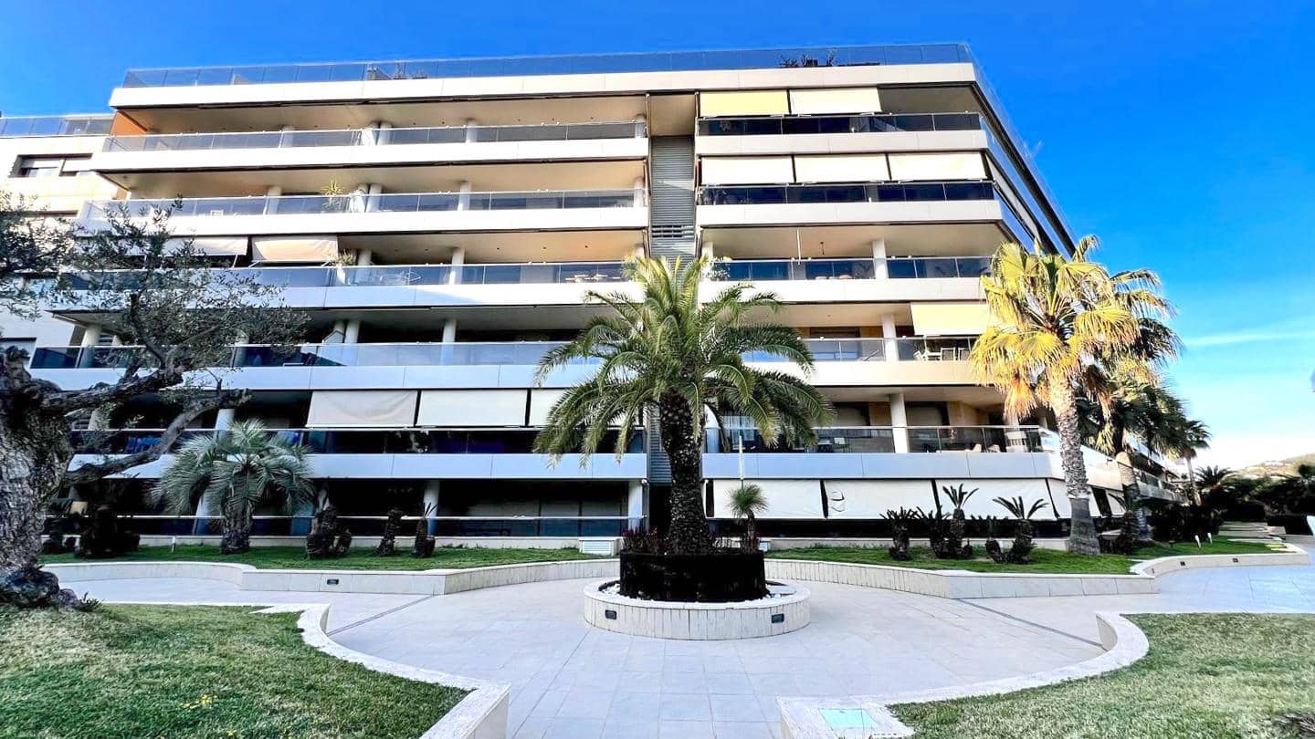 2 bedroom Flat for sale in Ibiza / Eivissa town with garage - € 799,000 (Ref: 9834609)