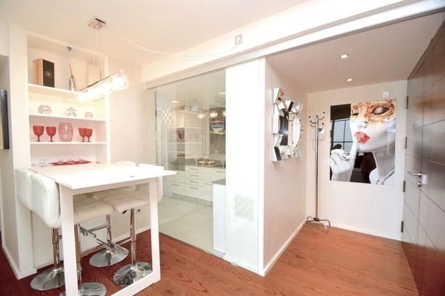 2 sypialnia Mieszkanie do wynajęcia w Miasto Ibiza / Eivissa z basenem garażem - 12 000 € (Ref: 9850606)
