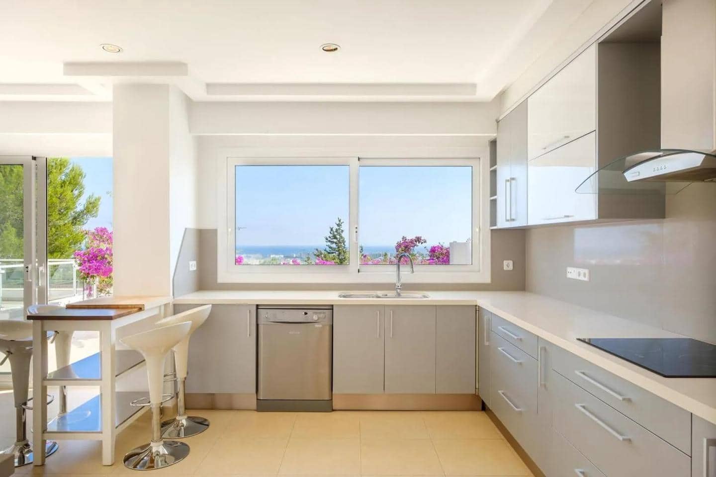 6 sypialnia Willa do wynajęcia w Miasto Ibiza / Eivissa z basenem garażem - 10 800 € (Ref: 9948421)