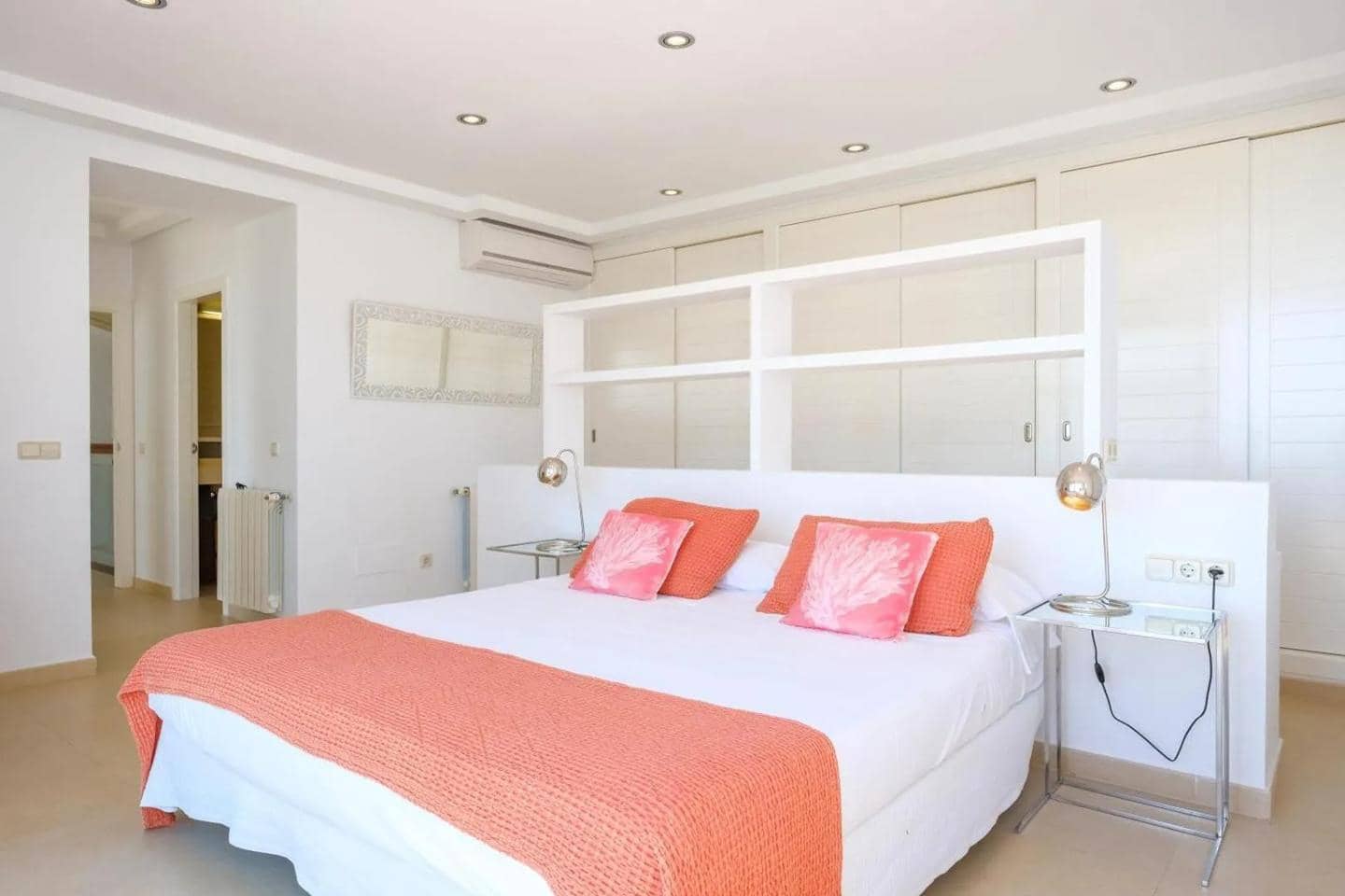 6 sypialnia Willa do wynajęcia w Miasto Ibiza / Eivissa z basenem garażem - 10 800 € (Ref: 9948421)