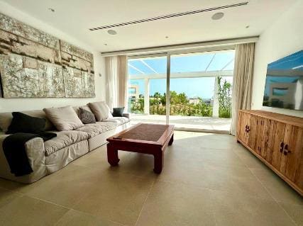 6 sypialnia Willa do wynajęcia w Talamanca, Miasto Ibiza / Eivissa z basenem garażem - 10 800 € (Ref: 9948608)