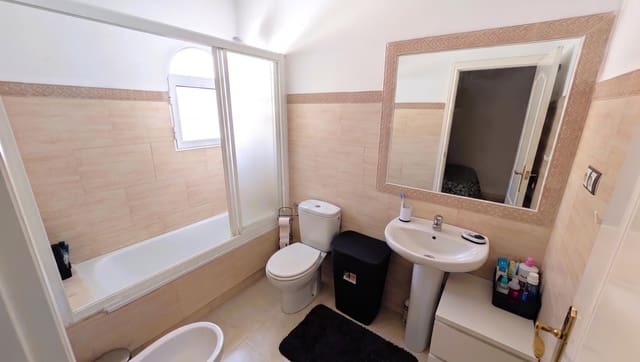 5 bedroom Villa for sale in Algorfa with pool garage - € 269,990 (Ref: 10012315)