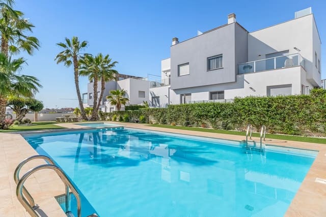 3 bedroom Semi-detached Villa for sale in Punta Prima, Orihuela with pool - € 360,000 (Ref: 10012319)