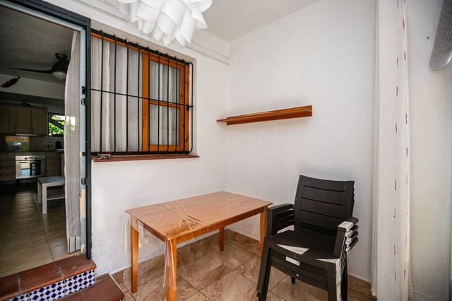 Bungalow de 1 habitación en Los Balcones en venta con piscina - 114.000 € (Ref: 10012323)