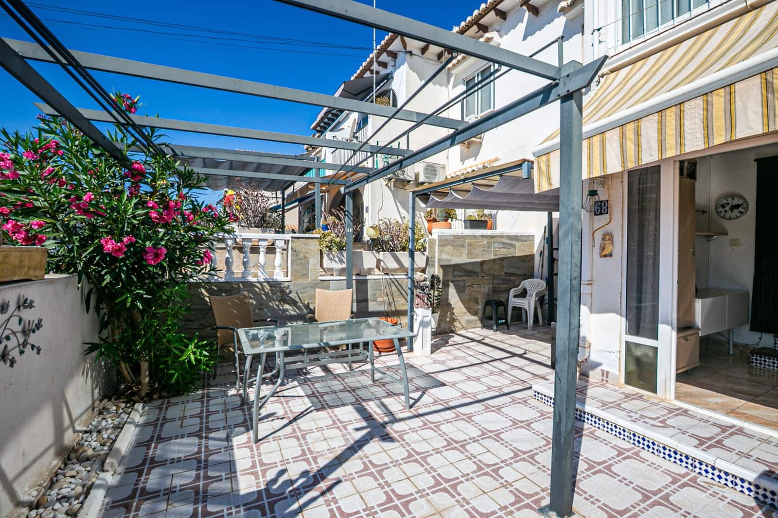 Bungalow de 1 habitación en Los Balcones en venta con piscina - 114.000 € (Ref: 10012323)