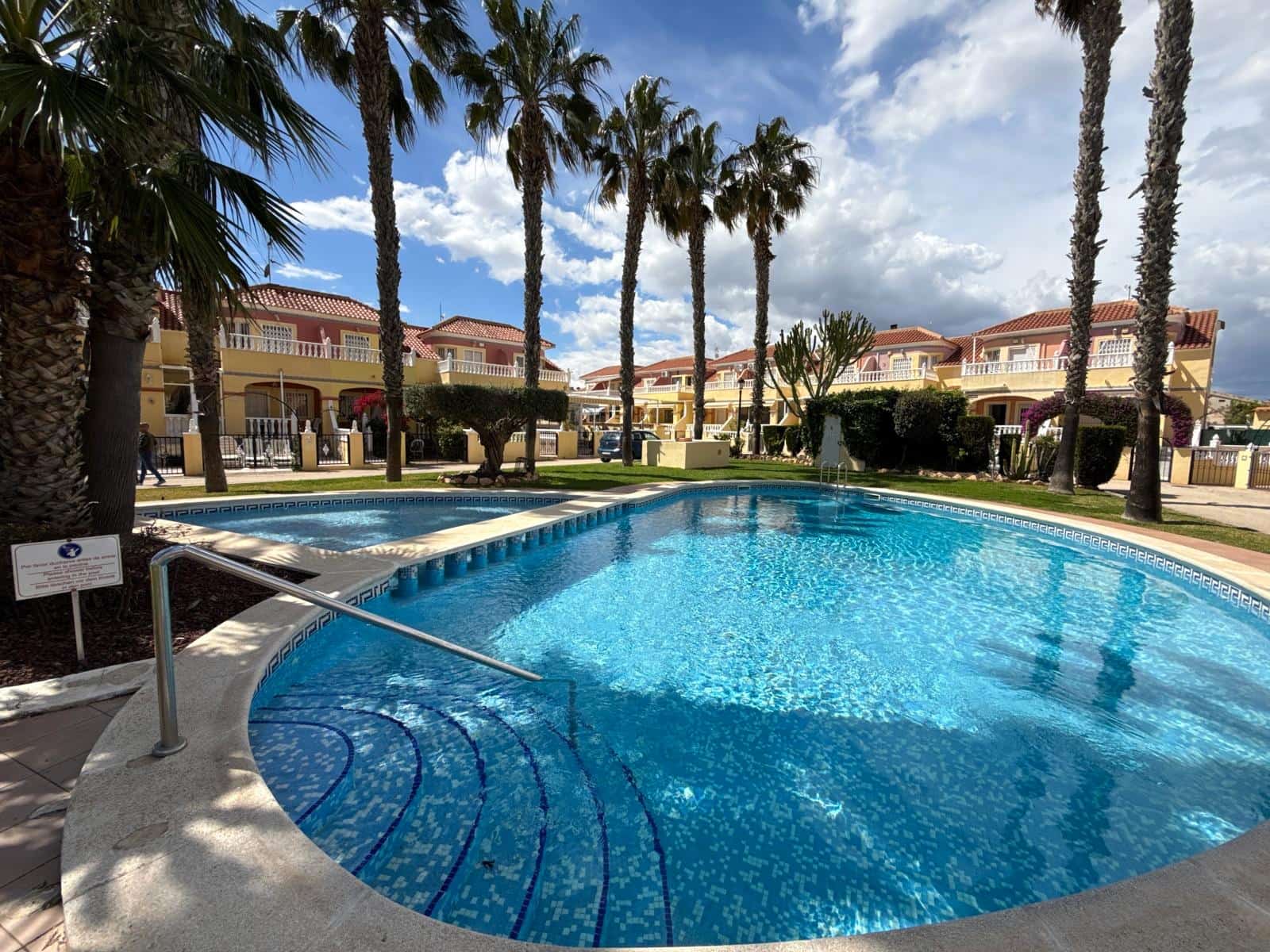3 slaapkamer Huis te koop in La Zenia met zwembad garage - € 269.950 (Ref: 10016710)