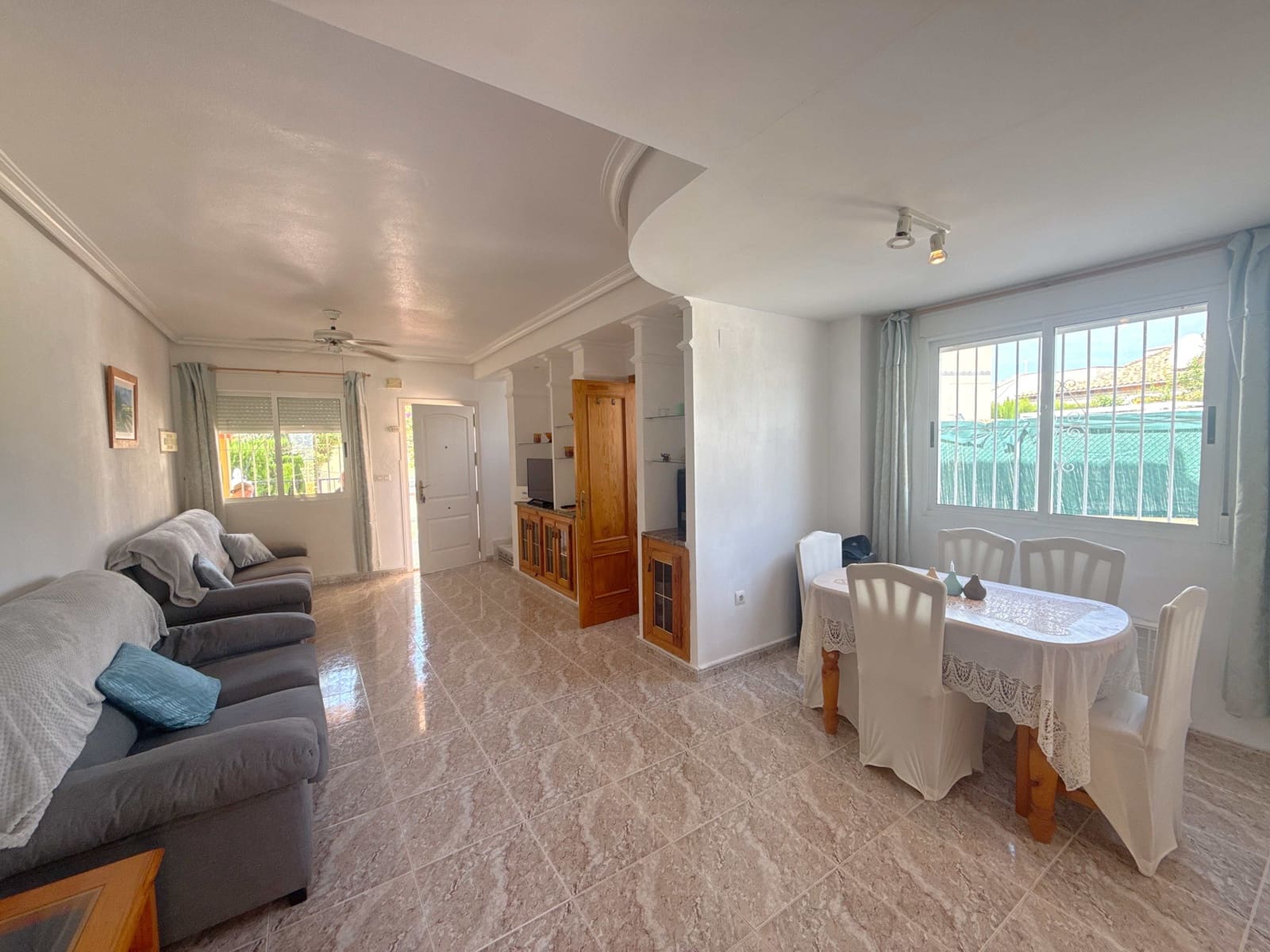 3 slaapkamer Huis te koop in La Zenia met zwembad garage - € 269.950 (Ref: 10016710)
