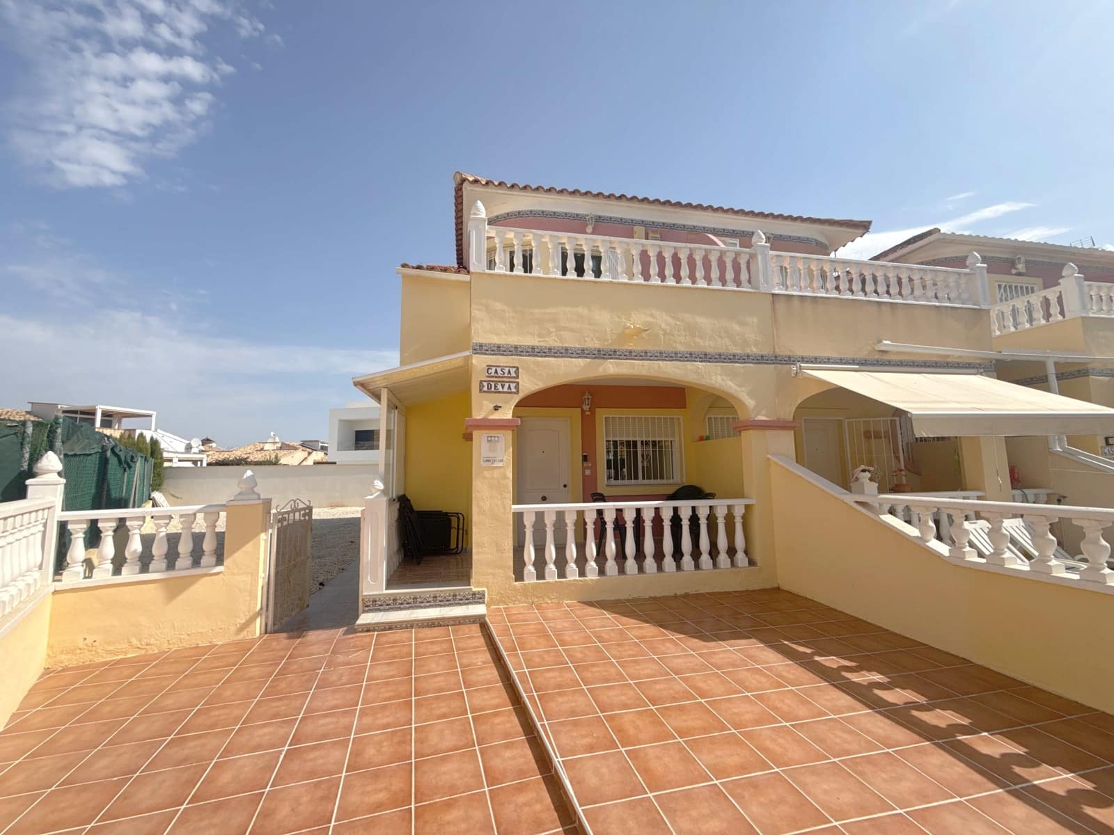 3 slaapkamer Huis te koop in La Zenia met zwembad garage - € 269.950 (Ref: 10016710)
