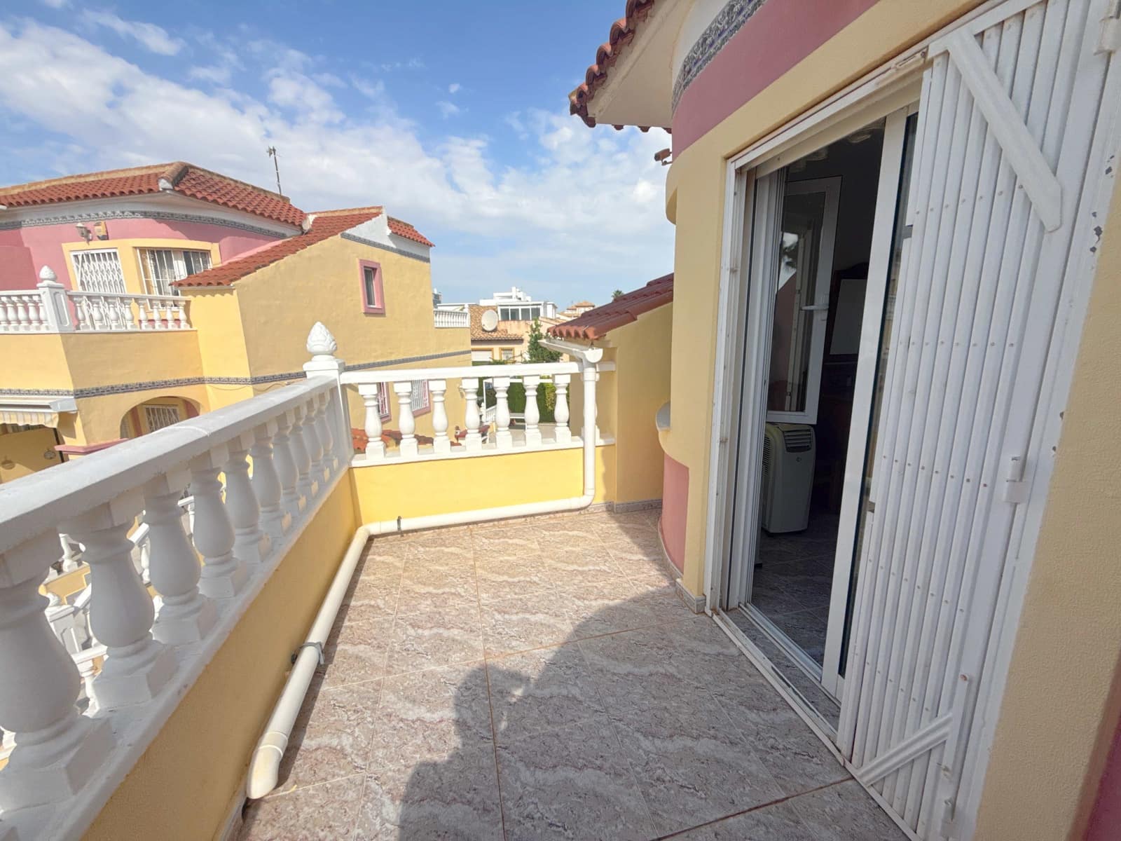 3 slaapkamer Huis te koop in La Zenia met zwembad garage - € 269.950 (Ref: 10016710)