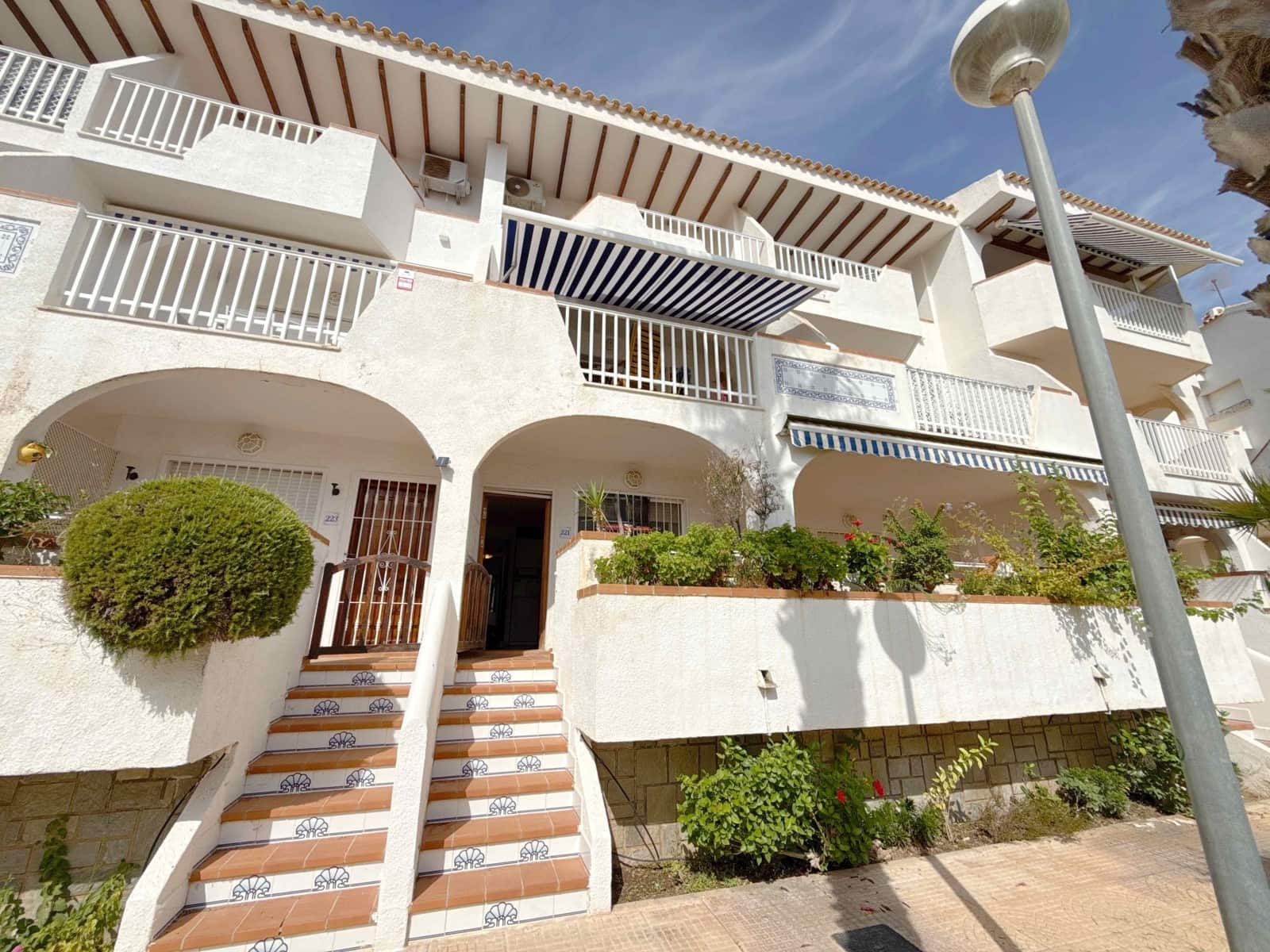 1 Zimmer Apartment zu verkaufen in Cabo Roig mit Pool - 149.950 € (Ref: 10016711)
