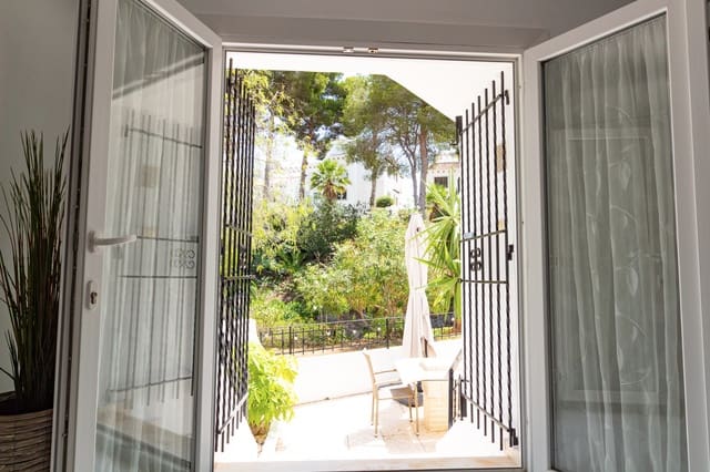 4 soverom Hus til salgs i Villamartin, Orihuela med svømmebasseng - € 325 000 (Ref: 10016712)