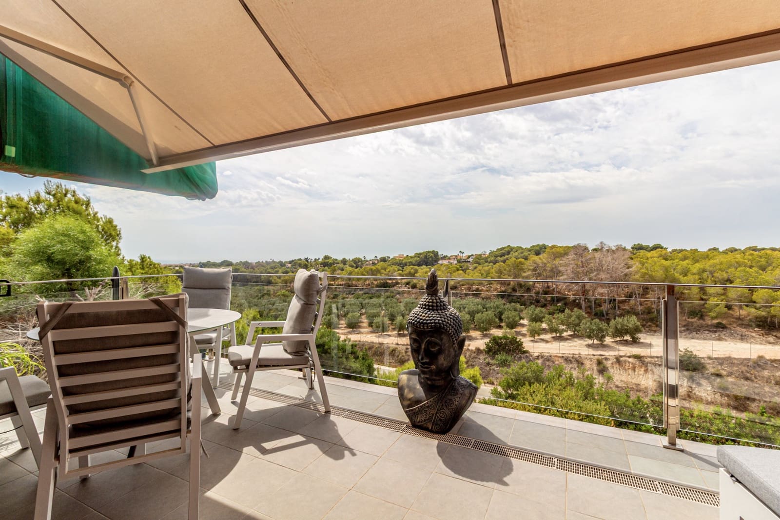 2 soveværelse Lejlighed til salg i Villamartin med swimmingpool - € 239.000 (Ref: 10024740)