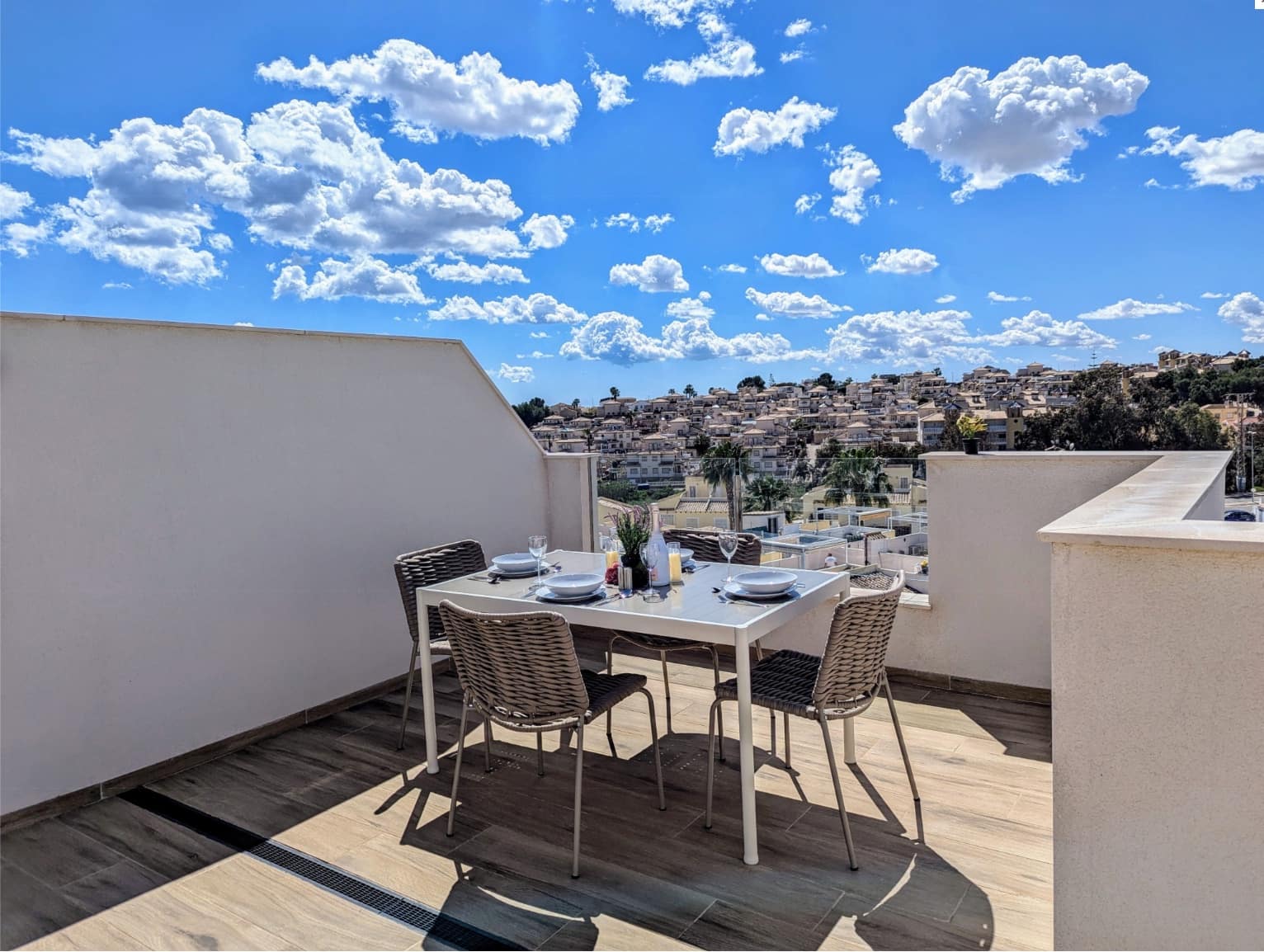 2 bedroom Apartment for sale in Orihuela Costa with pool - € 299,000 (Ref: 10024745)