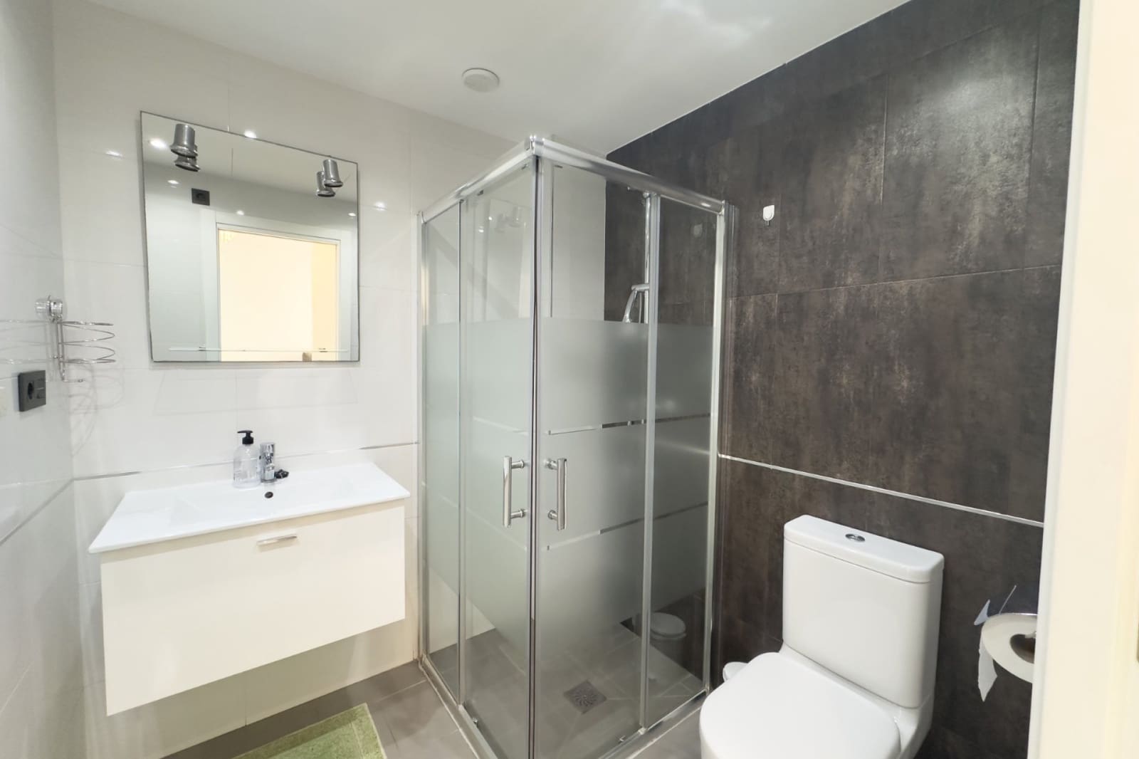 2 Zimmer Apartment zu verkaufen in La Zenia mit Pool - 339.000 € (Ref: 10024746)