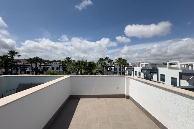 2 Zimmer Apartment zu verkaufen in La Zenia, Orihuela mit Pool - 339.000 € (Ref: 10024746)