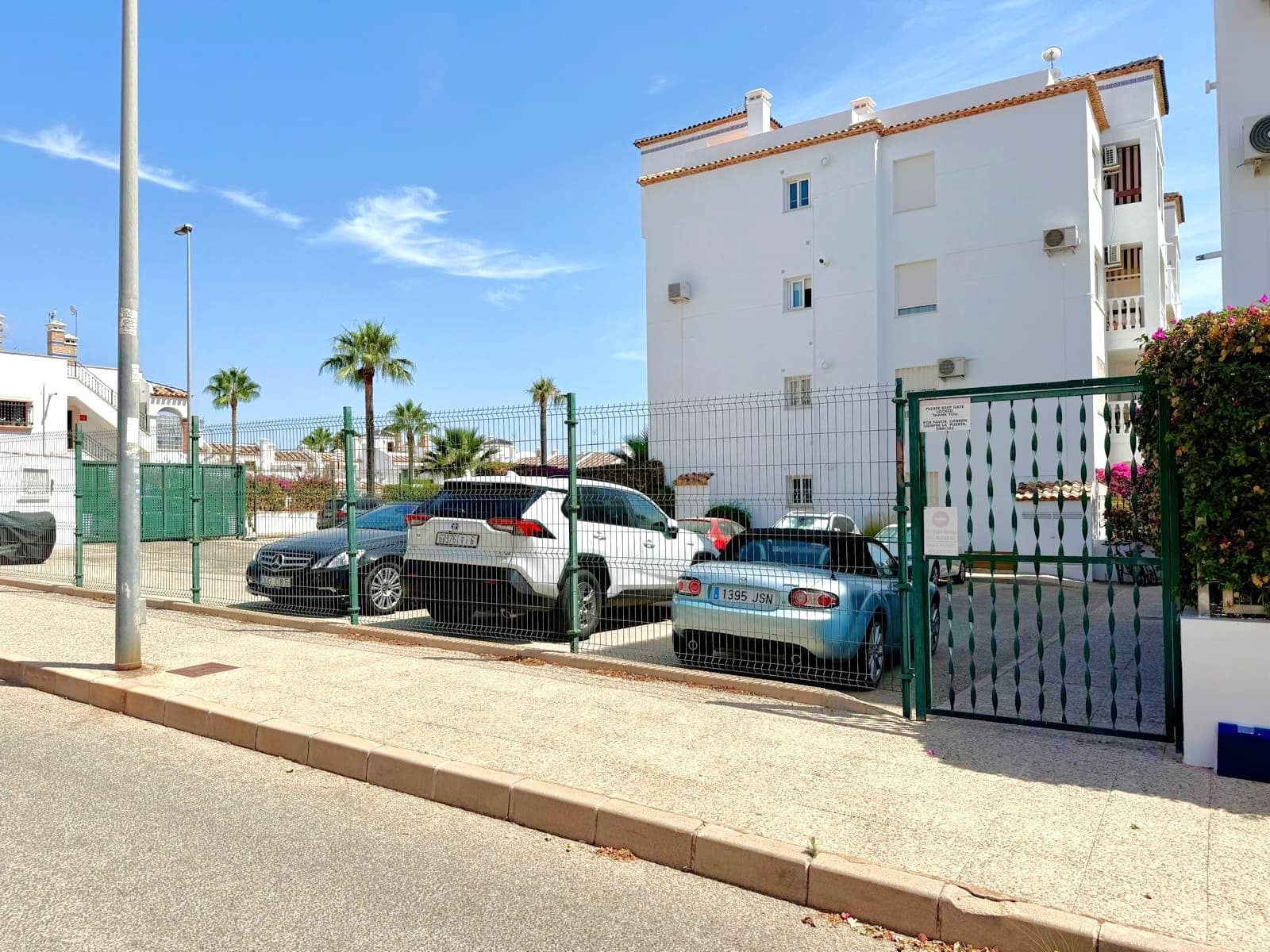 Apartamento de 2 habitaciones en Orihuela Costa en venta con piscina - 209.900 € (Ref: 10024752)
