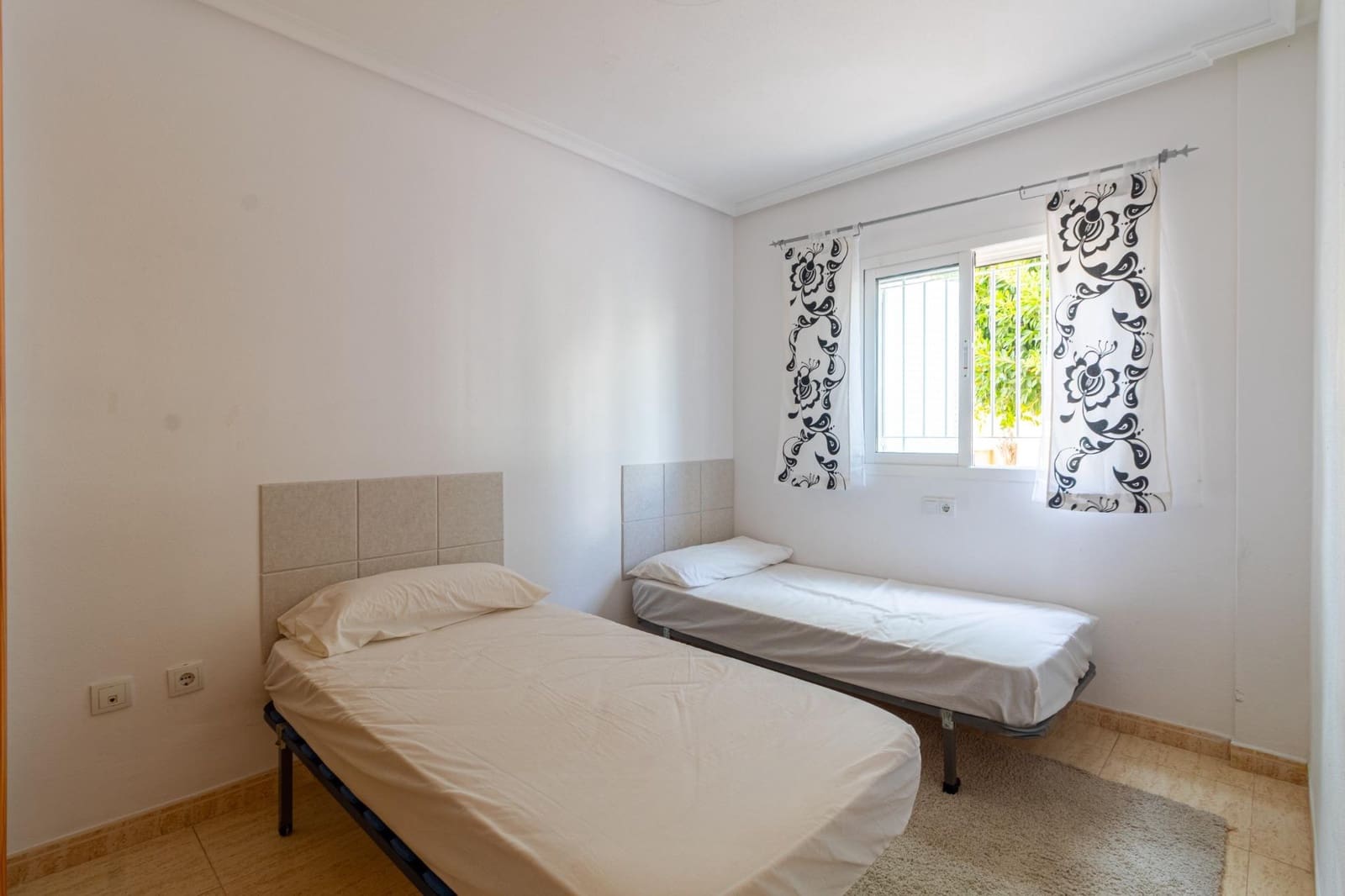 3 bedroom Bungalow for sale in Playa Flamenca with pool garage - € 339,000 (Ref: 10024755)