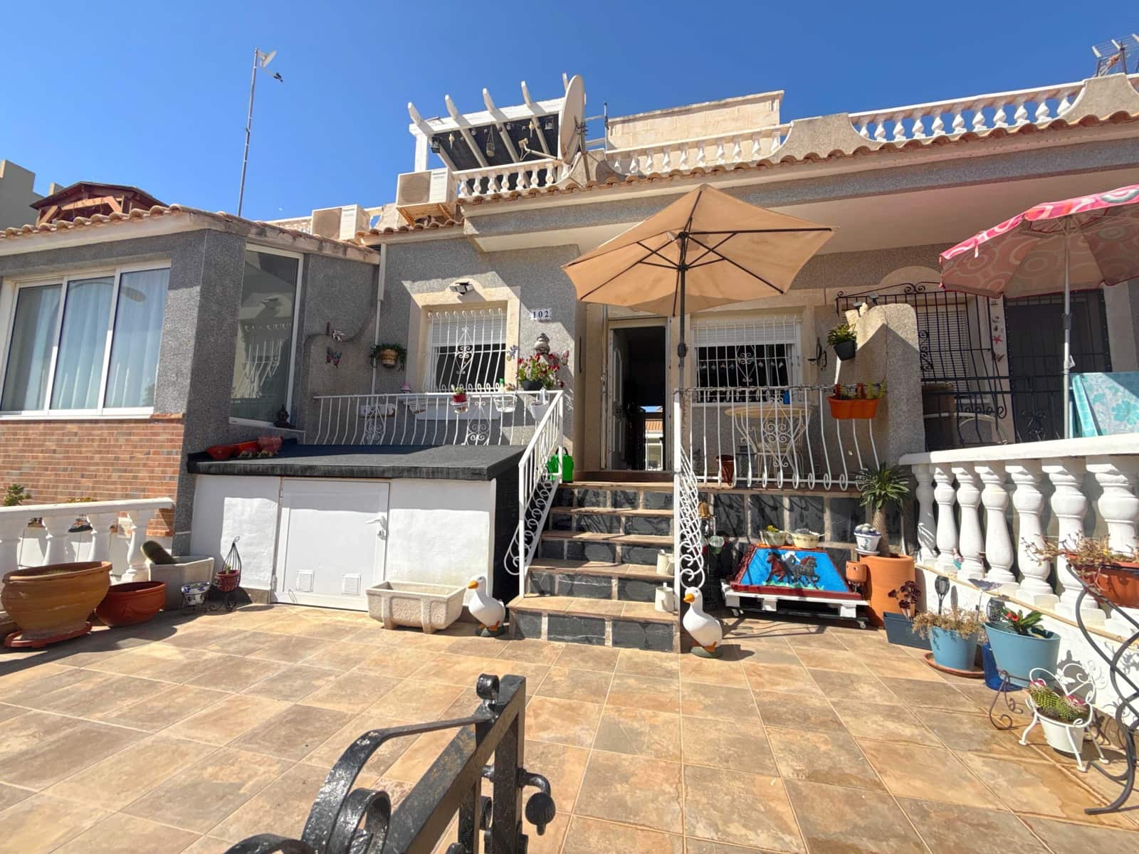 2 soverom Bungalow til salgs i La Florida med svømmebasseng - € 169 950 (Ref: 10057997)