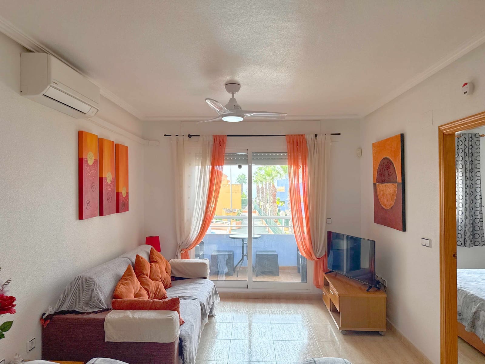 2 Zimmer Apartment zu verkaufen in Cabo Roig mit Pool - 184.950 € (Ref: 10082132)