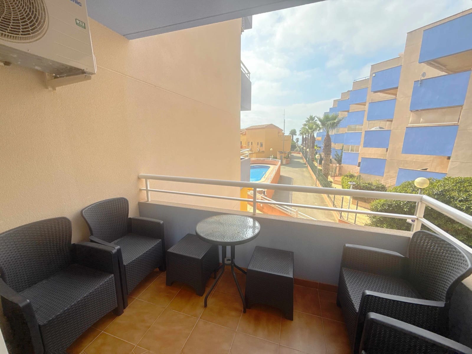 2 Zimmer Apartment zu verkaufen in Cabo Roig mit Pool - 184.950 € (Ref: 10082132)