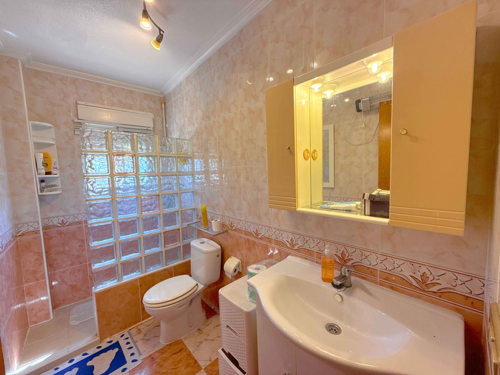 Bungalow de 2 habitaciones en La Zenia en venta con piscina - 219.950 € (Ref: 10082133)