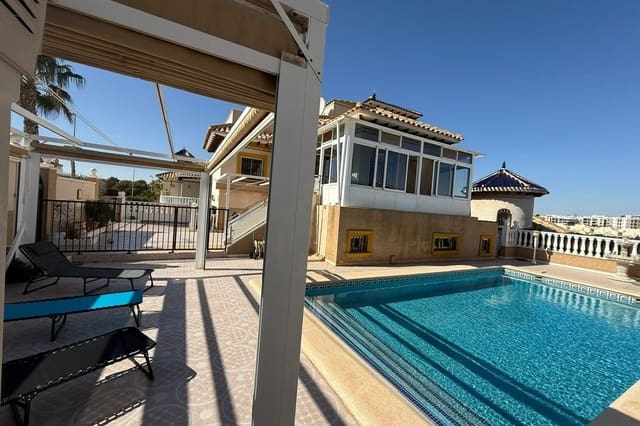 5 makuuhuone Huvila myytävänä paikassa Villamartin, Orihuela mukana uima-altaan - 369 000 € (Ref: 10091612)