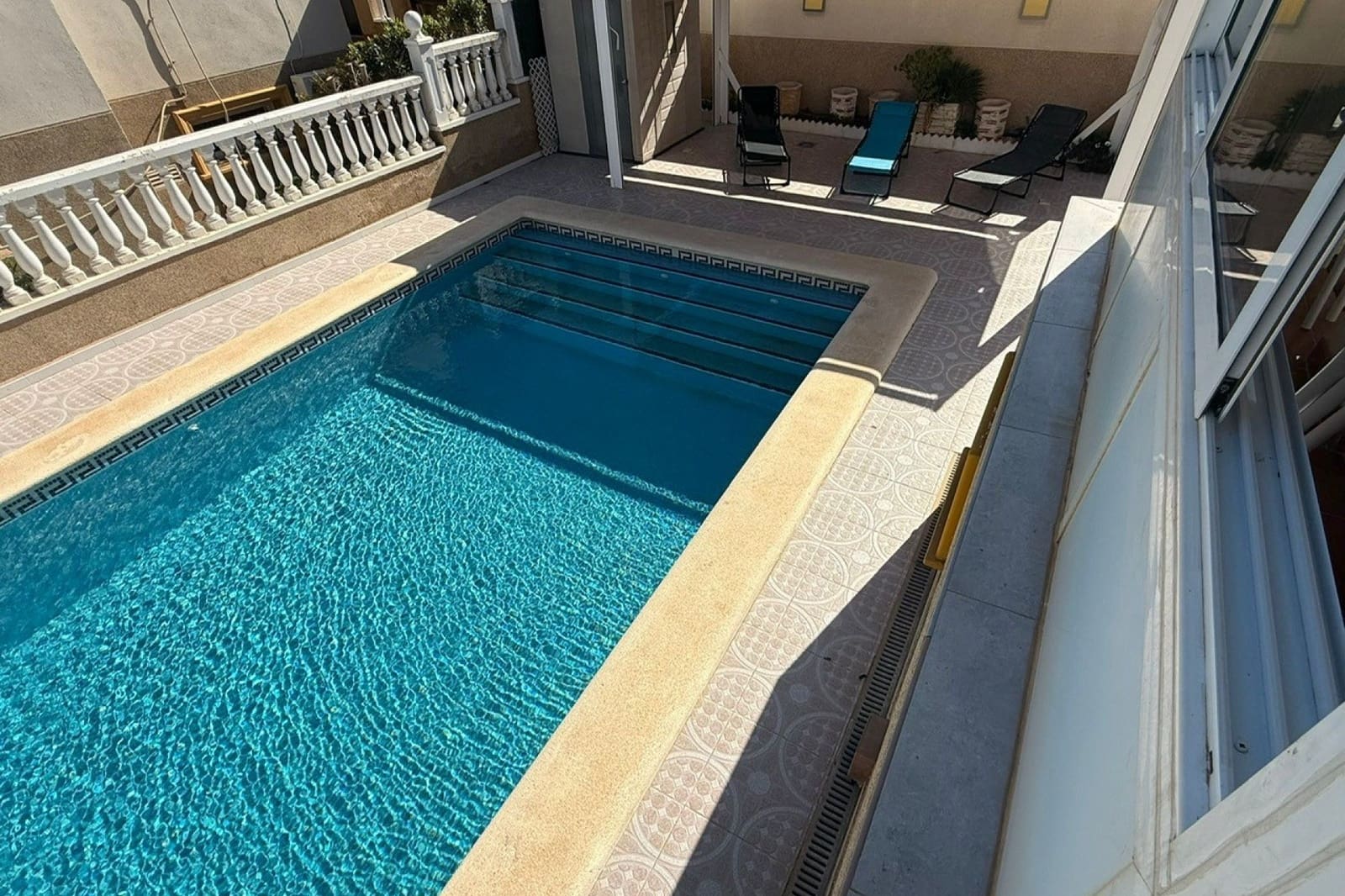 5 makuuhuone Huvila myytävänä paikassa Villamartin mukana uima-altaan - 369 000 € (Ref: 10091612)