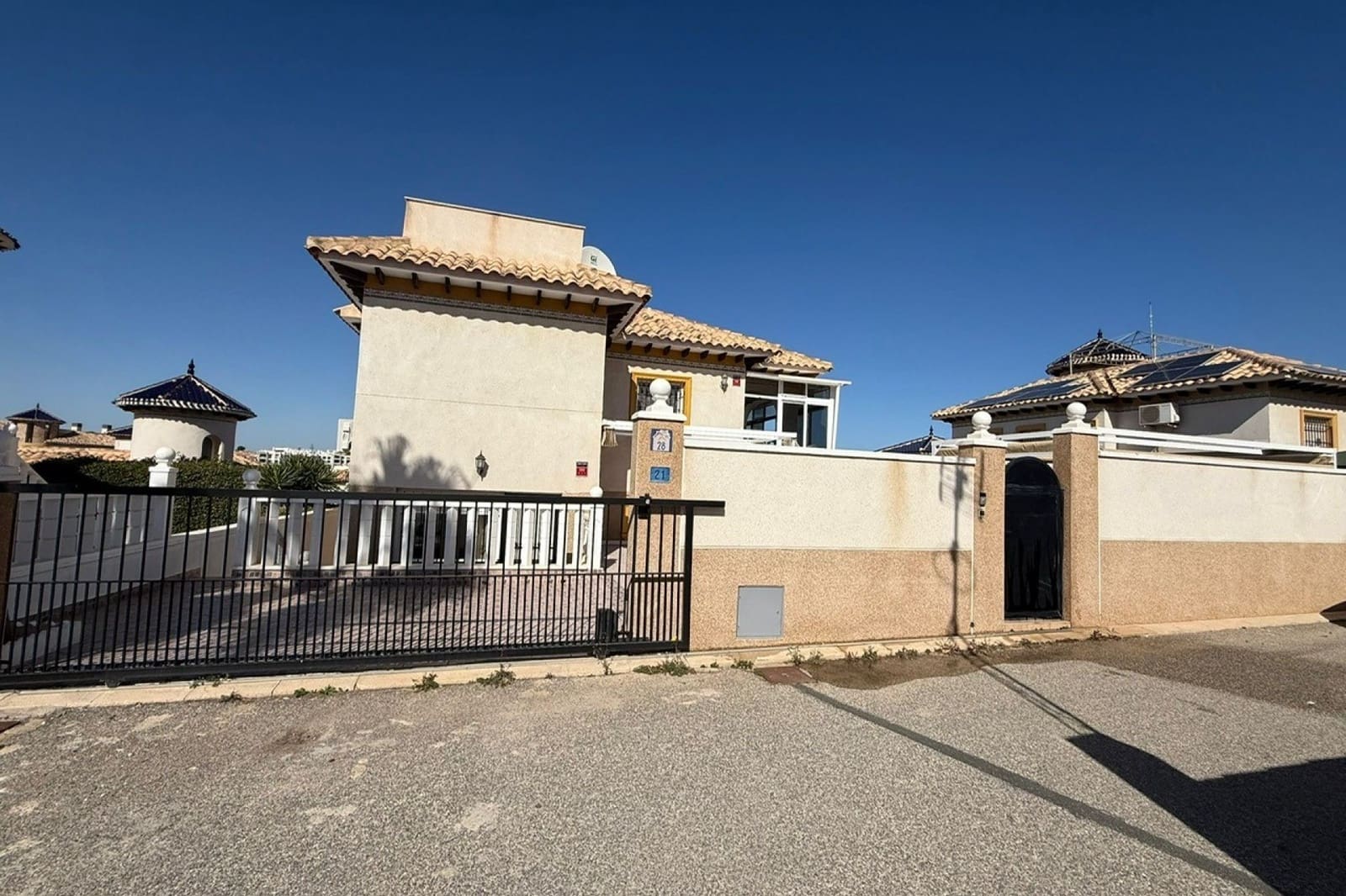 5 makuuhuone Huvila myytävänä paikassa Villamartin mukana uima-altaan - 369 000 € (Ref: 10091612)