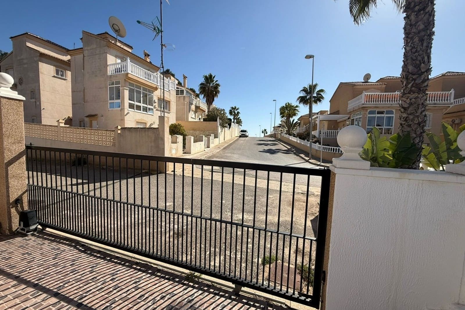 5 makuuhuone Huvila myytävänä paikassa Villamartin mukana uima-altaan - 369 000 € (Ref: 10091612)