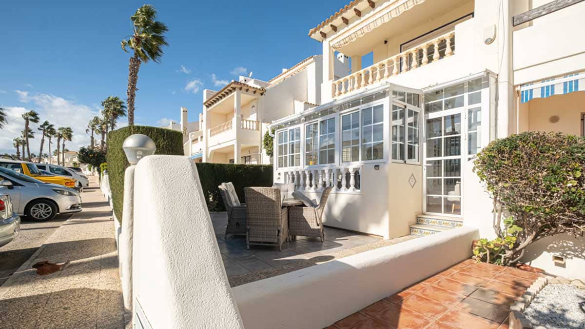 2 sovrum Lägenhet till salu i Dehesa de Campoamor med pool - 209 000 € (Ref: 10135058)