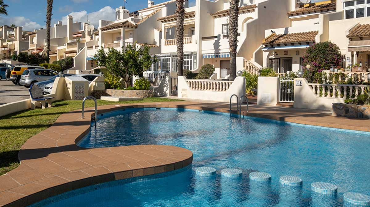 2 sovrum Lägenhet till salu i Dehesa de Campoamor med pool - 209 000 € (Ref: 10135058)