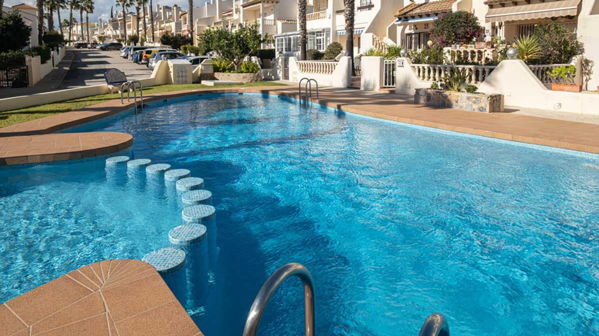 2 sovrum Lägenhet till salu i Dehesa de Campoamor med pool - 209 000 € (Ref: 10135058)