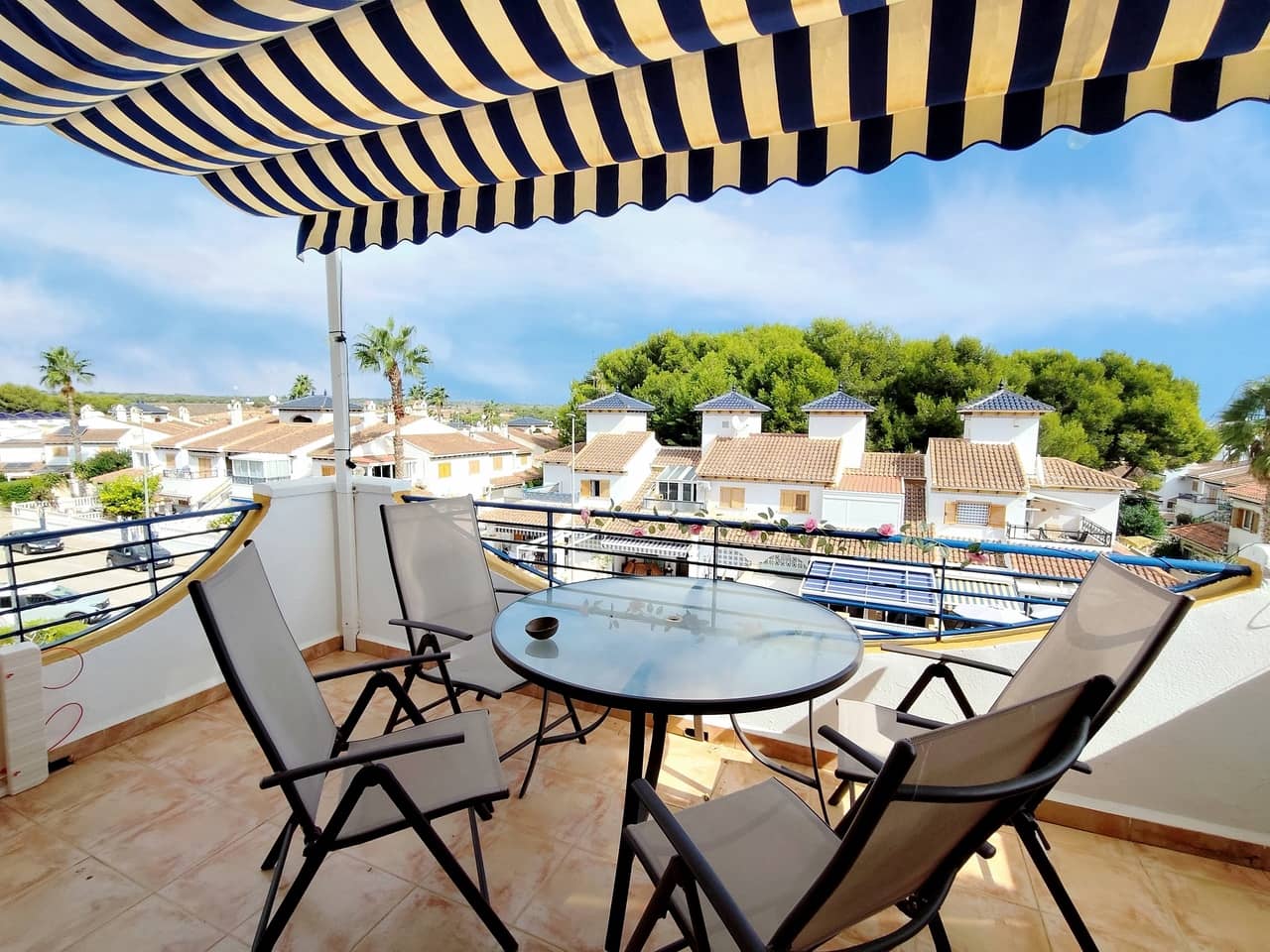 Apartamento de 2 habitaciones en Pilar de la Horadada en venta con piscina - 199.000 € (Ref: 10135064)