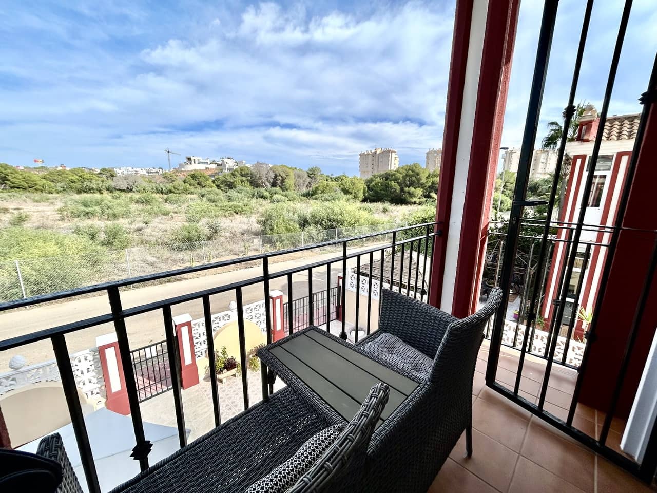 3 soverom Hus til salgs i Dehesa de Campoamor med svømmebasseng garasje - € 345 000 (Ref: 10160343)