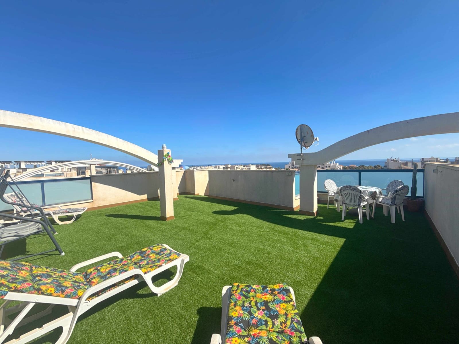 2 makuuhuone Kattohuoneisto myytävänä paikassa Cabo Roig mukana uima-altaan 
autotalli - 219 950 € (Ref: 10160346)