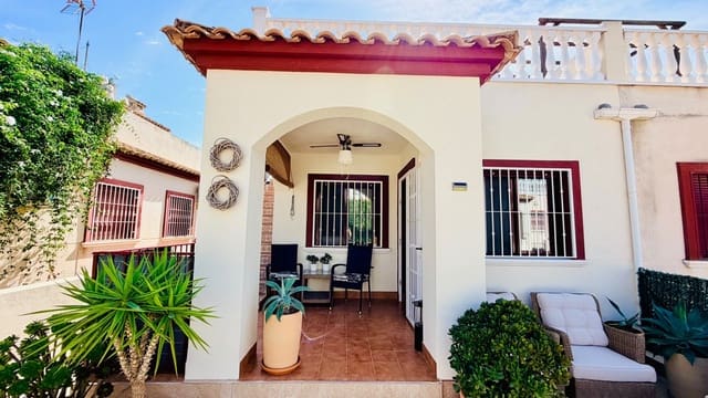 2 quarto Moradia Geminada para venda em Daya Vieja com piscina - 179 000 € (Ref: 10160348)