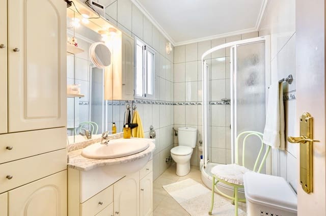 3 soveværelse Byhus til salg i El Chaparral, Torrevieja med swimmingpool - € 199.000 (Ref: 10172425)