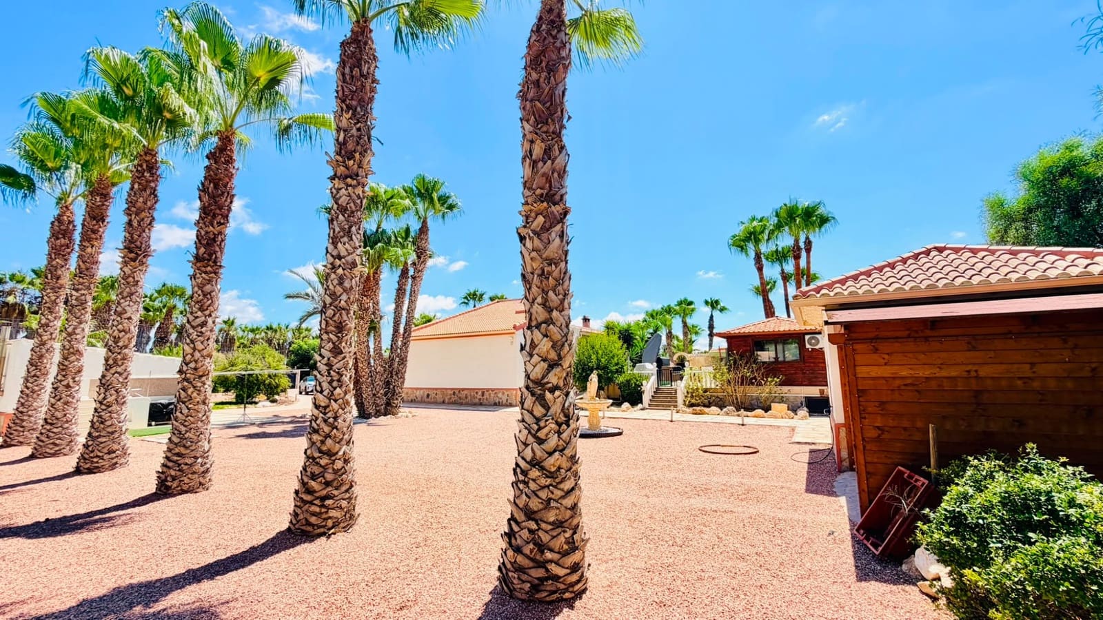 Chalet de 5 habitaciones en Daya Vieja en venta con piscina garaje - 749.000 € (Ref: 10172427)